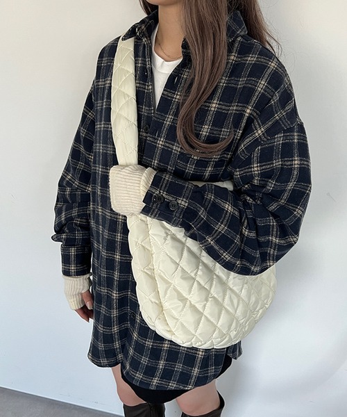 kutir（クティール）の「キルティングショルダーバッグ（ショルダーバッグ・レディース・ブラック/ホワイト・FREE）」の12枚目の写真