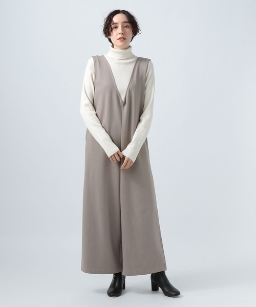 BAYFLOW(ベイフロー)の「Vネックサロペット(サロペット/オーバーオール・レディース・ブラック/ベージュ・SMALL/MEDIUM)」の10枚目の写真