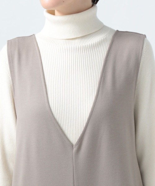 BAYFLOW(ベイフロー)の「Vネックサロペット(サロペット/オーバーオール・レディース・ブラック/ベージュ・SMALL/MEDIUM)」の15枚目の写真