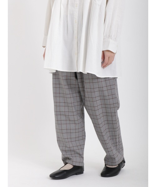 Samansa Mos2（サマンサ モスモス）の「TR柄アソートギャザーパンツ（その他パンツ・レディース・ベージュ/ブラック/レッド/グレー・ﾌﾘ-）」の2枚目の写真