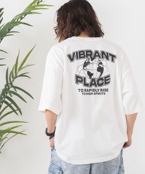 WEGO（ウィゴー）の「WEGO/アソートグラフィックT（Tシャツ/カットソー・メンズ・その他6/その他2/その他12/その他4/その他14/その他8/その他13/その他3/その他10/その他1/その他11/その他9/その他7/その他5/その他22/その他24/その他19/その他23/その他21/その他27/その他25/その他28/その他20/その他26/Q/O/R/P/T/U/S/N/Y/Z/その他33/X/W/V/ホワイト系その他/ホワイト×ライム/ホワイト×イエロー/その他29/ホワイト×レッド/ホワイト/ホワイト×ブルー/その他/ホワイト×ブラック/ブラック×ホワイト/ダークブラック/その他31/その他30/ブラック系その他5/ブラック系その他7/ホワイト系その他2/ホワイト系その他3/ホワイト系その他4/アッシュグレー/ブラック/M/その他17/L/E/H/J/K/B/C/F/その他32/スミクロ/A/その他34・MEDIUM/LARGE/SMALL）」の17枚目の写真