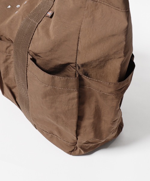 POP TRADING COMPANY(ポップトレーディングカンパニー)の「POP TRADING COMPANY/ポップトレーディングカンパニー×Dickies/ディッキーズ Pop/Dickies Tote トートバッグ(トートバッグ・メンズ・ブラウン・ONE SIZE)」の16枚目の写真
