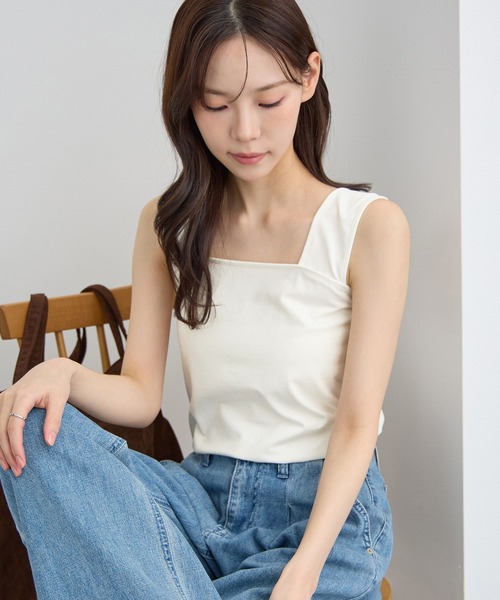 CHAN ME(チャンミ)の「【接触冷感】スクエアネックタンクトップ(タンクトップ・レディース・ブラック/ホワイト/グレイッシュベージュ/チャコールグレー・MEDIUM/LARGE/X-LARGE/XX-LARGE)」の14枚目の写真