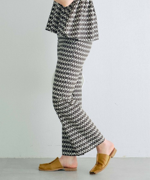 GALLARDAGALANTE（ガリャルダガランテ）の「プリントフレアパンツ（その他パンツ・レディース・ブラック・0/1）」の6枚目の写真