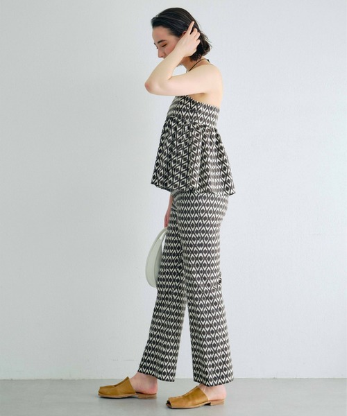 GALLARDAGALANTE（ガリャルダガランテ）の「プリントフレアパンツ（その他パンツ・レディース・ブラック・0/1）」の3枚目の写真