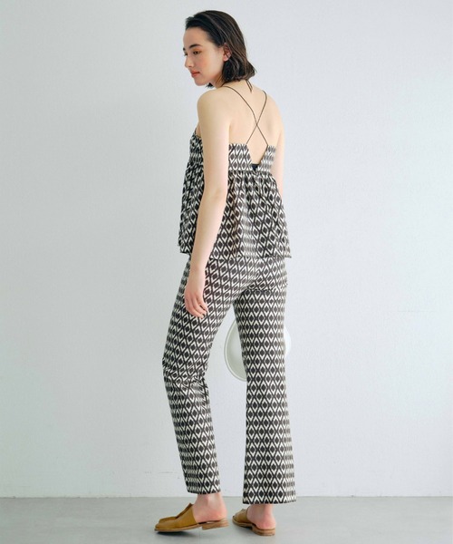 GALLARDAGALANTE（ガリャルダガランテ）の「プリントフレアパンツ（その他パンツ・レディース・ブラック・0/1）」の4枚目の写真