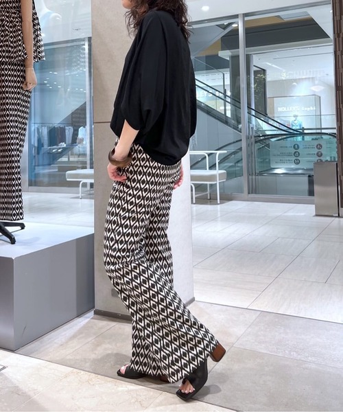 GALLARDAGALANTE（ガリャルダガランテ）の「プリントフレアパンツ（その他パンツ・レディース・ブラック・0/1）」の18枚目の写真