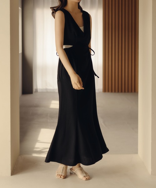 fupel(フぺル)の「サイドスリットリボンワンピース(ワンピース・レディース・アイボリー/ブラック・MEDIUM/SMALL)」の14枚目の写真