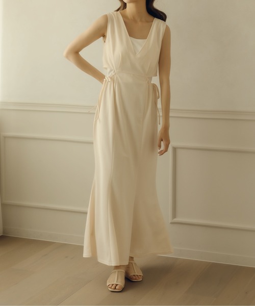 fupel(フぺル)の「サイドスリットリボンワンピース(ワンピース・レディース・アイボリー/ブラック・MEDIUM/SMALL)」の8枚目の写真