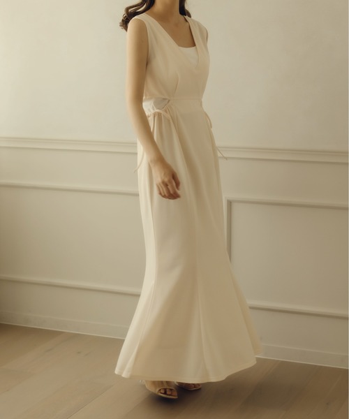 fupel(フぺル)の「サイドスリットリボンワンピース(ワンピース・レディース・アイボリー/ブラック・MEDIUM/SMALL)」の6枚目の写真