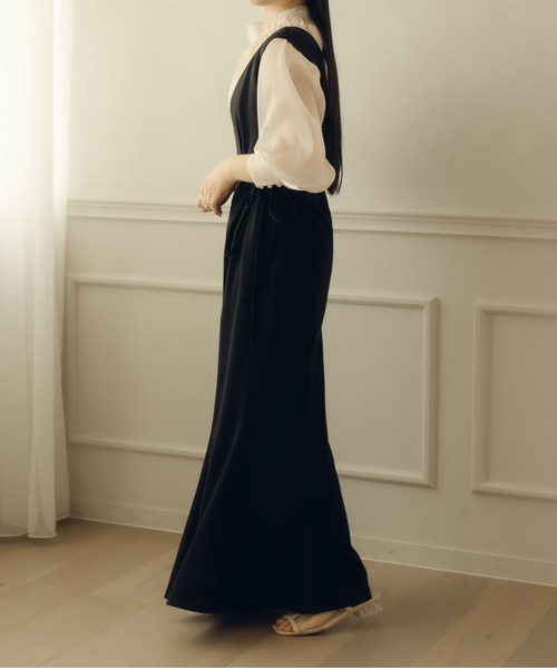 fupel(フぺル)の「サイドスリットリボンワンピース(ワンピース・レディース・アイボリー/ブラック・MEDIUM/SMALL)」の4枚目の写真