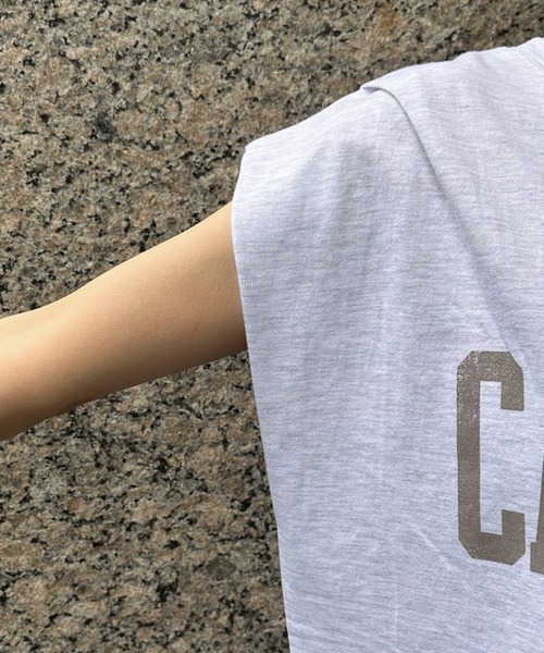 DouDou（ドゥドゥ）の「フレンチロゴスウェット（Tシャツ/カットソー・レディース・ライトグレー/ネイビー/オフホワイト・FREE）」の8枚目の写真
