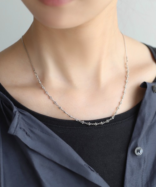 ANEMONE(アネモネ)の「ループタイチェーンネックレス(ネックレス・レディース・シルバー/ゴールド・FREE)」の8枚目の写真