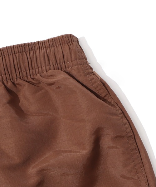 STUSSY（ステューシー）の「STUSSY/ステューシー BIG BASIC WATER SHORT 水着 ショーツ ハーフパンツ ワンポイント ロゴ（水着・メンズ・ブラック/ブラウン/ミント/ピンク/オレンジ・M/L/XL/S）」の6枚目の写真
