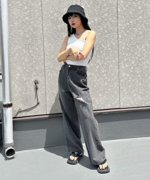 LVEU.(ラブユ.)の「【LVEU.】ダメージワイドブラックデニム / ボトムス デニム パンツ ダメージ クラッシュ ハイウエスト ワイド ルーズ ヴィンテージ 色落ち ブラック(デニムパンツ・レディース・ブラック・FREE)」の2枚目の写真