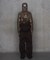 Omar Afridi（オマールアフリディ）の「OLIVE ERUPT PARKA（ナイロン