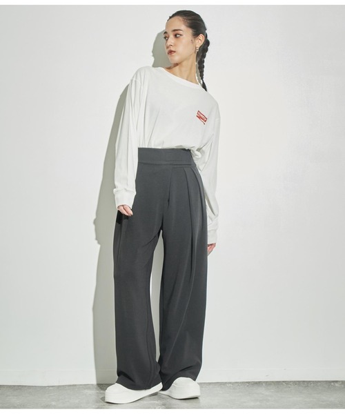 ANAP(アナップ)の「4パターングラフィックロングスリーブTシャツ(Tシャツ/カットソー・レディース・ライトグレー/ブルー/ホワイト/スミクロ・FREE)」の8枚目の写真