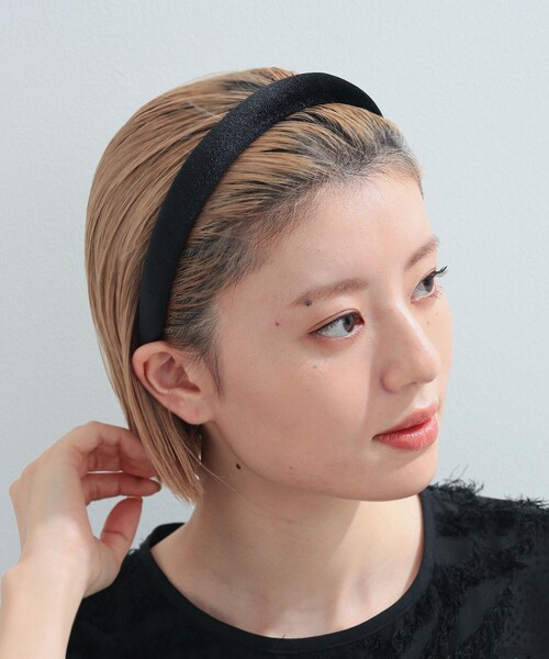 Ray BEAMS(レイビームス)の「Ray BEAMS / ベロア カチューシャ(カチューシャ・レディース・ブルー系その他2/ブラック・ONE SIZE)」の2枚目の写真