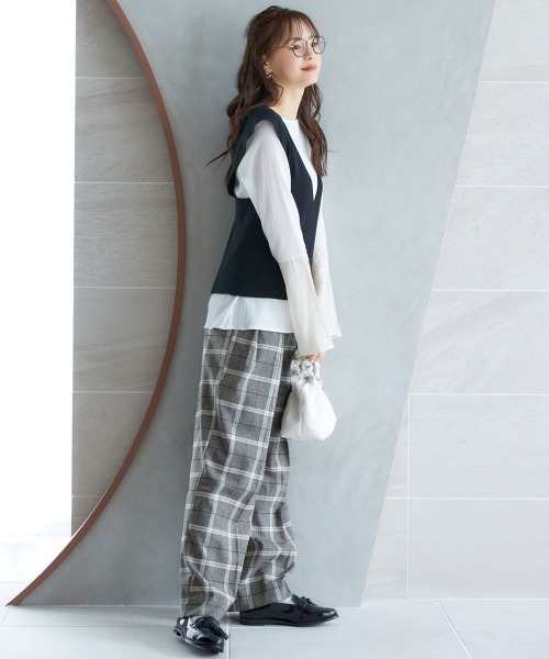 miclat（ミクラ）の「大きいサイズ　バッククロスニットベスト　miclat（ベスト・レディース・キャメル/ブラック・3L～4L/L～LL）」の21枚目の写真