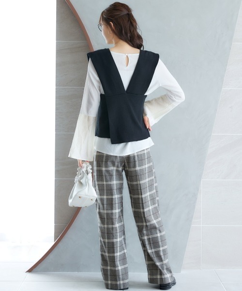 miclat（ミクラ）の「大きいサイズ　バッククロスニットベスト　miclat（ベスト・レディース・キャメル/ブラック・3L～4L/L～LL）」の13枚目の写真