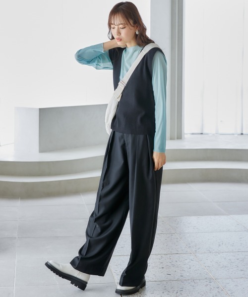 miclat（ミクラ）の「大きいサイズ　バッククロスニットベスト　miclat（ベスト・レディース・キャメル/ブラック・3L～4L/L～LL）」の3枚目の写真