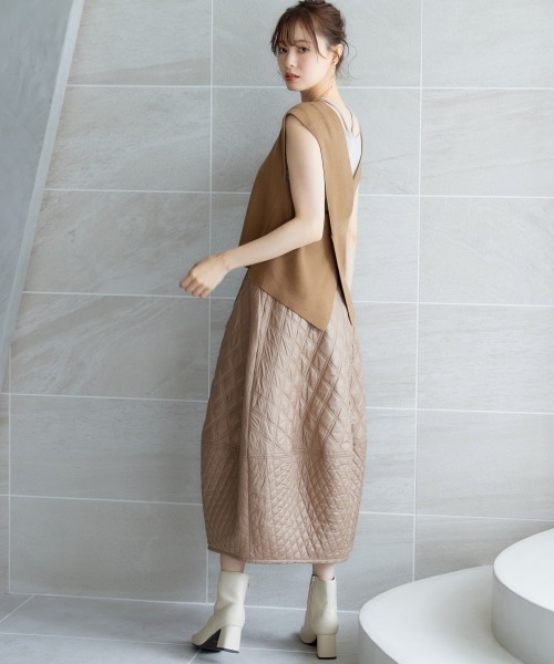 miclat（ミクラ）の「大きいサイズ　バッククロスニットベスト　miclat（ベスト・レディース・キャメル/ブラック・3L～4L/L～LL）」の15枚目の写真