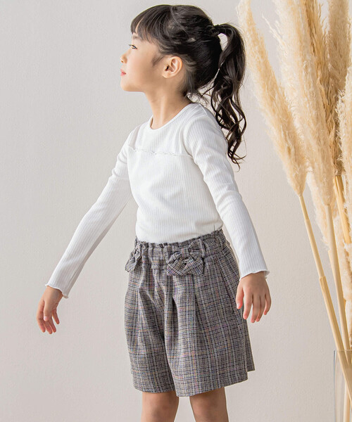BeBe Petits Pois Vert（ベベプチポワヴェール）の「【店舗限定】リブメロウポイントトップス(95~150cm)（Tシャツ/カットソー・キッズ・ホワイト/ブラック/グレー・130cm/110cm/95cm/140cm/100cm/150cm/120cm）」の6枚目の写真