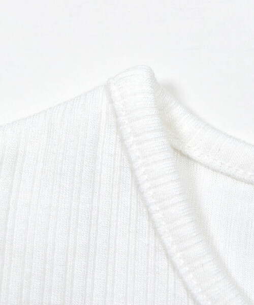 BeBe Petits Pois Vert（ベベプチポワヴェール）の「【店舗限定】リブメロウポイントトップス(95~150cm)（Tシャツ/カットソー・キッズ・ホワイト/ブラック/グレー・130cm/110cm/95cm/140cm/100cm/150cm/120cm）」の11枚目の写真