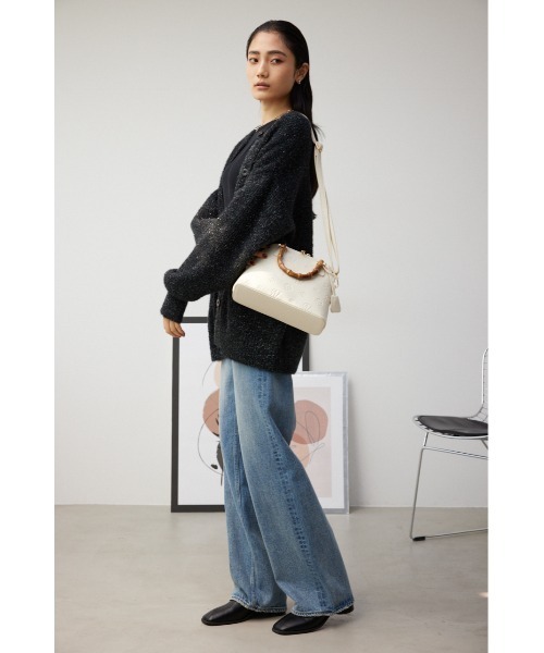 AZUL by moussy（アズールバイマウジー）の「モノグラムエンボスダブルジッパーバッグ（ハンドバッグ・レディース・ブラック/ライトブルー/アイボリー・FREE）」の5枚目の写真