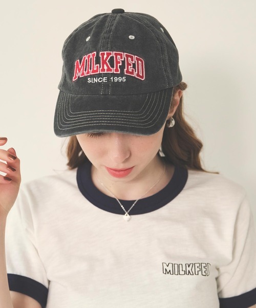 MILKFED.(ミルクフェド)の「WASHED COLLEGE LOGO CAP(キャップ・レディース・ブルー/バーガンディー/チャコール・ONE SIZE)」の18枚目の写真