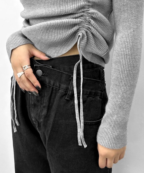 LVEU.（ラブユ.）の「【LVEU.】カットアウトシャーリングリブトップス / トップス カットソー ニット シャーリング カットアウト 肌見せ クロップド ショート ブラック グレー（ニット/セーター・レディース・ブラック/グレー・FREE）」の14枚目の写真