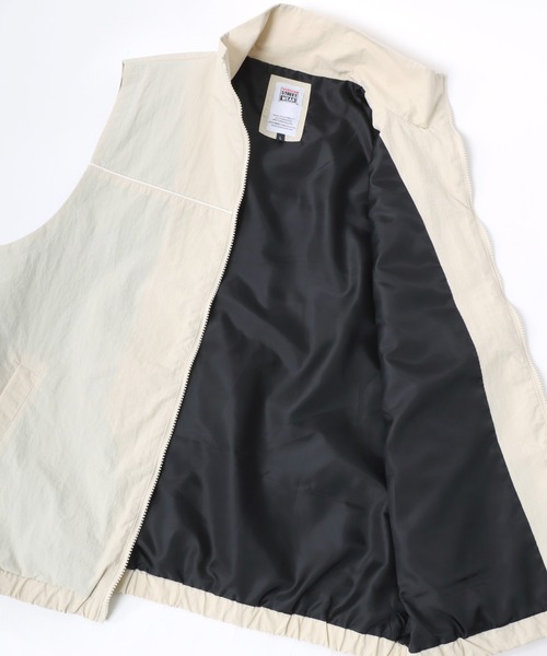 VISION STREET WEAR(ヴィジョンストリートウェア)の「VISION STREET WEAR/ヴィジョンストリートウエア オーバーサイズ ナイロンテック ベスト/レディース メンズ(ベスト・メンズ・アイボリー/ブラック/ブラック系その他・M/L/LL)」の8枚目の写真
