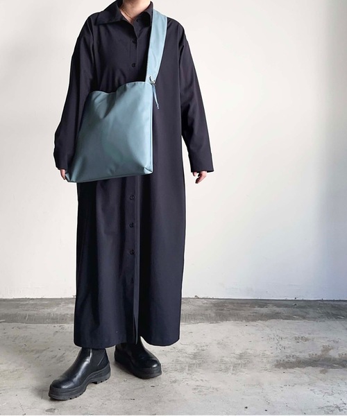 AT CREATION(アットクリエイション)の「EM : AT CREATION アウロショルダー(ショルダーバッグ・レディース・キャメル/サックスブルー/ブラック/アイボリー・FREE)」の18枚目の写真