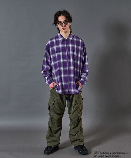 PLAYBOY（プレイボーイ）の「【SEQUENZ】 PB COCKTAIL ZIP SHIRT / プレイボーイ オンブレ チェック ビックサイズ ジップ チェーン刺繍 バニーヘッド ガール ジャケット（シャツ/ブラウス・メンズ・ブラック/パープル・X-LARGE/LARGE/MEDIUM）」の5枚目の写真