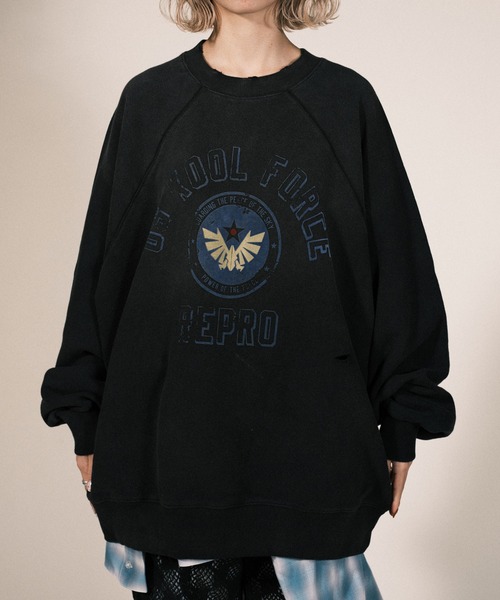 RePRODUCTION LABEL（リプロダクションレーベル）の「【ユニセックス】【RePRODUCTION LABEL / リプロダクションレーベル】ラグランミリタリーライクロゴスウェット（スウェット・レディース・ブラック/グレー・FREE）」の22枚目の写真