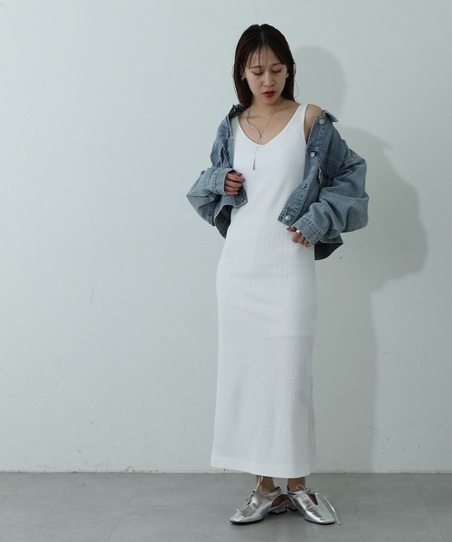 COLONY 2139(コロニートゥーワンスリーナイン)の「カップ付リブタンクワンピース(ワンピース・レディース・ブラック/オフホワイト/グレー・FREE)」の4枚目の写真