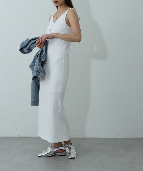 COLONY 2139(コロニートゥーワンスリーナイン)の「カップ付リブタンクワンピース(ワンピース・レディース・ブラック/オフホワイト/グレー・FREE)」の9枚目の写真