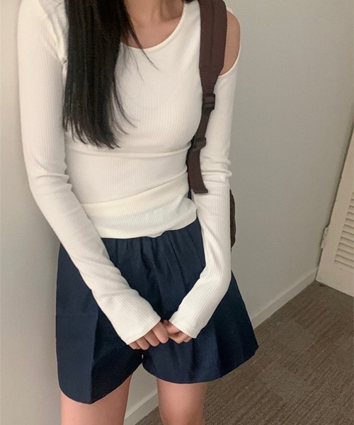 LYEON（リヨン）の「ワンショルダーオープンリボンテレコトップス/ショルダーリボンTシャツ（Tシャツ/カットソー・レディース・オフホワイト/ピンク・FREE）」の4枚目の写真