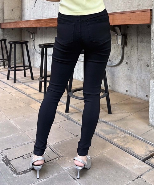 ENVYM(アンビー)の「カラージェギンス(その他パンツ・レディース・ブラック・MEDIUM/SMALL)」の15枚目の写真