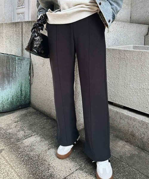 esutoreja(エストレジャ)の「リラックスストレートパンツ(スウェットパンツ・レディース・ブラック/ブラウン/スミクロ・FREE)」の1枚目の写真