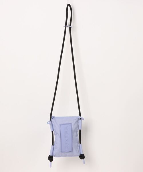 HUNTER(ハンター)の「トラベル リップストップ リサイクル ナイロン フォンポーチ(ボディバッグ/ウエストポーチ・レディース・ピンク/オレンジ/サックスブルー・ONE)」の17枚目の写真