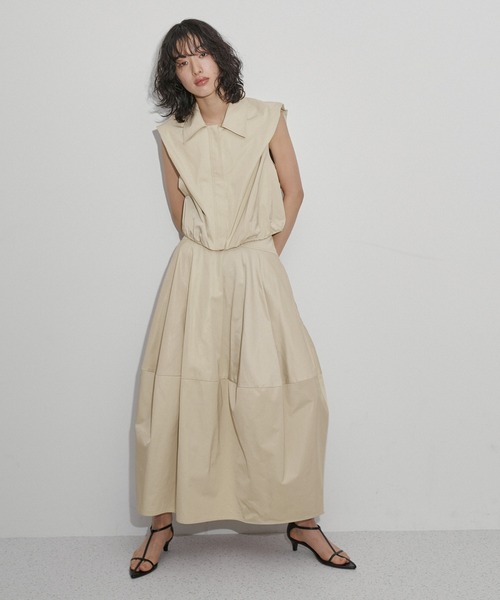 ADAM ET ROPE'(アダムエロペ)の「【サステナブル】ショートパフブラウス(シャツ/ブラウス・レディース・ブラック/ベージュ・FREE)」の5枚目の写真