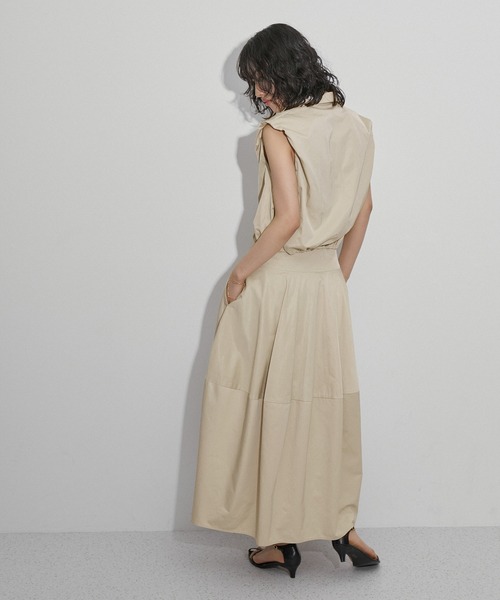 ADAM ET ROPE'(アダムエロペ)の「【サステナブル】ショートパフブラウス(シャツ/ブラウス・レディース・ブラック/ベージュ・FREE)」の7枚目の写真