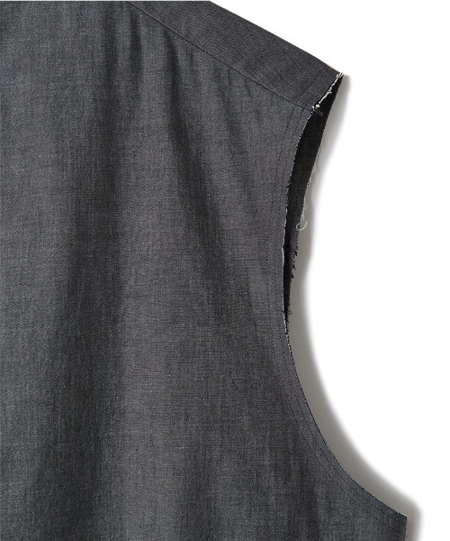 PERVERZE(パーバーズ)の「Sleeveless V-neck Blouse(シャツ/ブラウス・レディース・ブルー・FREE)」の5枚目の写真