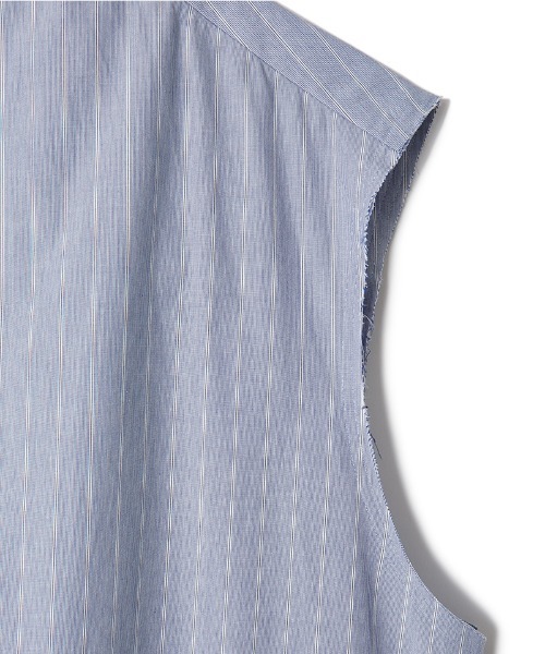 PERVERZE(パーバーズ)の「Sleeveless V-neck Blouse(シャツ/ブラウス・レディース・ブルー・FREE)」の7枚目の写真