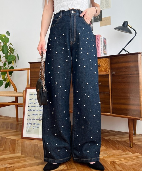 moment+(モーメントプラス)の「パール&ビジュー&ラインストーンデニムパンツ(デニムパンツ・レディース・インディゴブルー/ブルー系その他/ブラック/ブラック系その他2/サックスブルー/ブルー系その他2/ブルー系その他3/ブルー系その他4/ブラック系その他・S/M/L)」の6枚目の写真