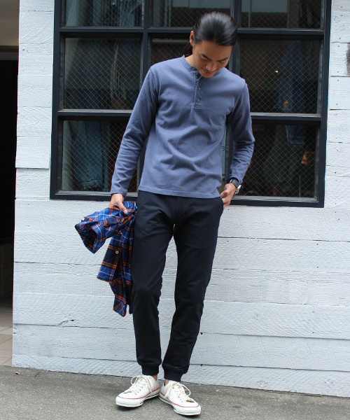 JOURNAL STANDARD（ジャーナルスタンダード）の「ニットチノテーパードリブパンツ#（その他パンツ・メンズ・ゴールド/ネイビー/グリーン/グレー・SMALL/MEDIUM/LARGE）」の17枚目の写真