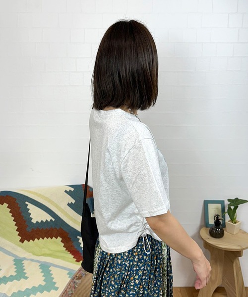 CRB（シーアールビー）の「サイドドロストプリントクロップド丈半袖Tシャツ（Tシャツ/カットソー・レディース・グレー/オフホワイト/ピンク/チャコール・F）」の17枚目の写真