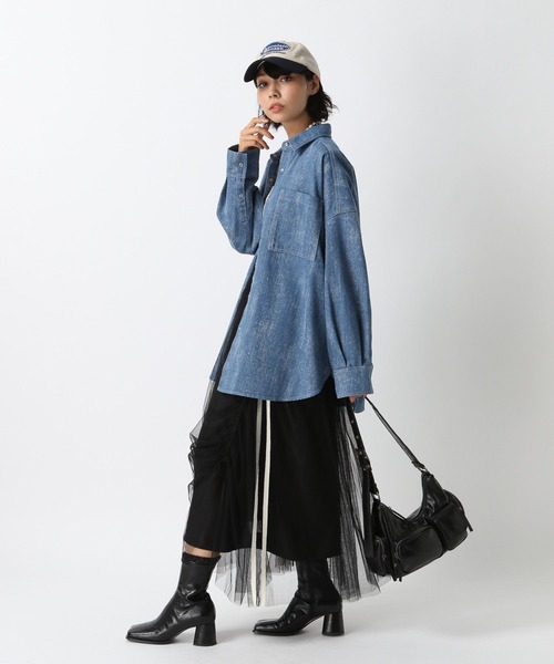 PAGEBOY（ページボーイ）の「カスレデニムシャツ（シャツ/ブラウス・レディース・インディゴブルー/ブルー/ブラック・FREE）」の15枚目の写真