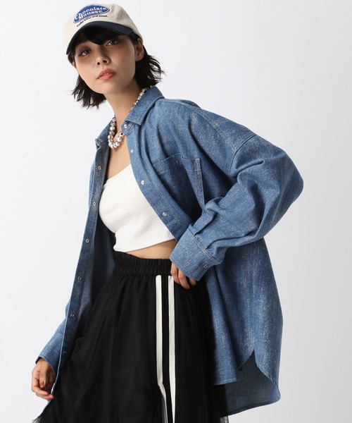 PAGEBOY（ページボーイ）の「カスレデニムシャツ（シャツ/ブラウス・レディース・インディゴブルー/ブルー/ブラック・FREE）」の17枚目の写真